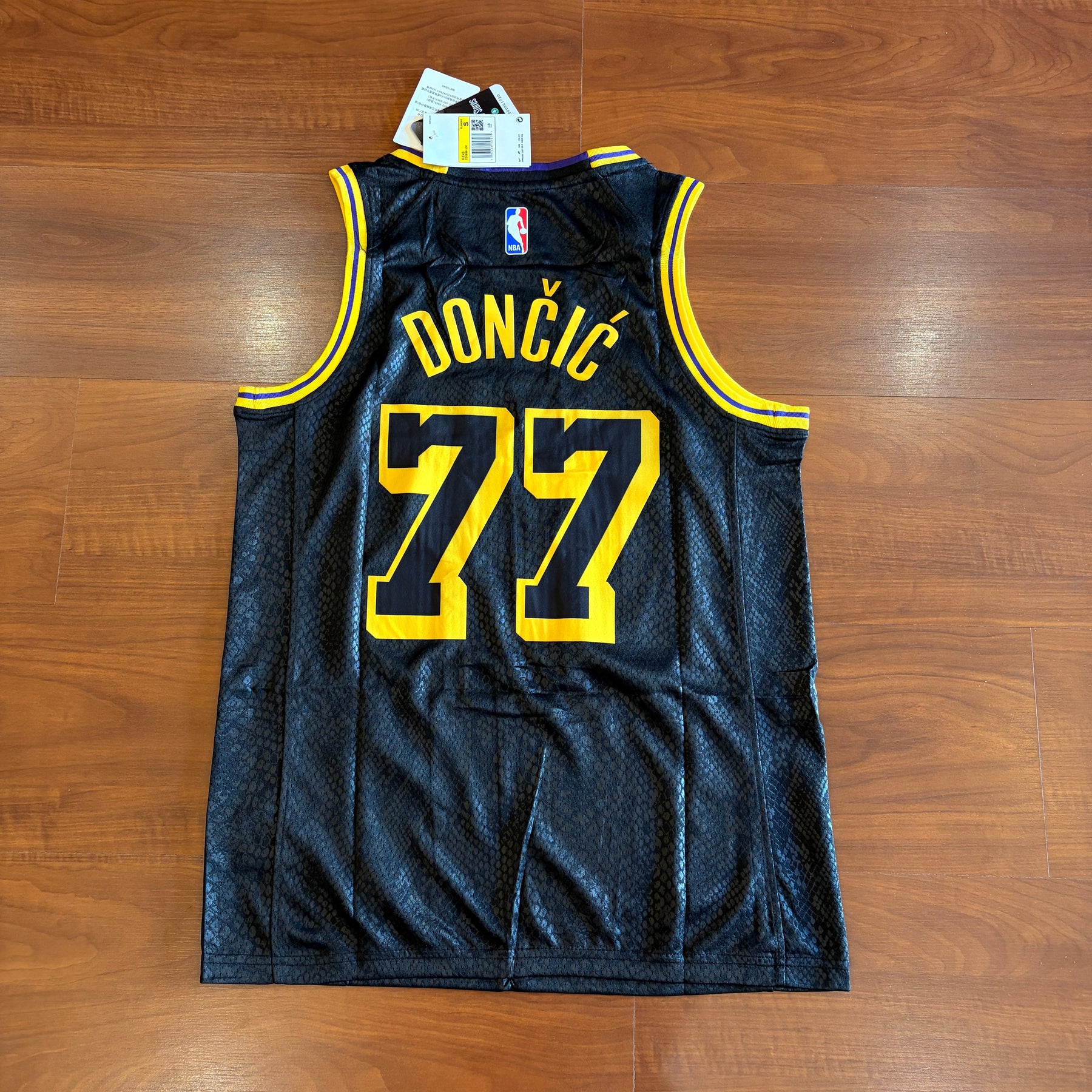 JERSEY Lakers Black Mamba - 77 LUKA DONCIC