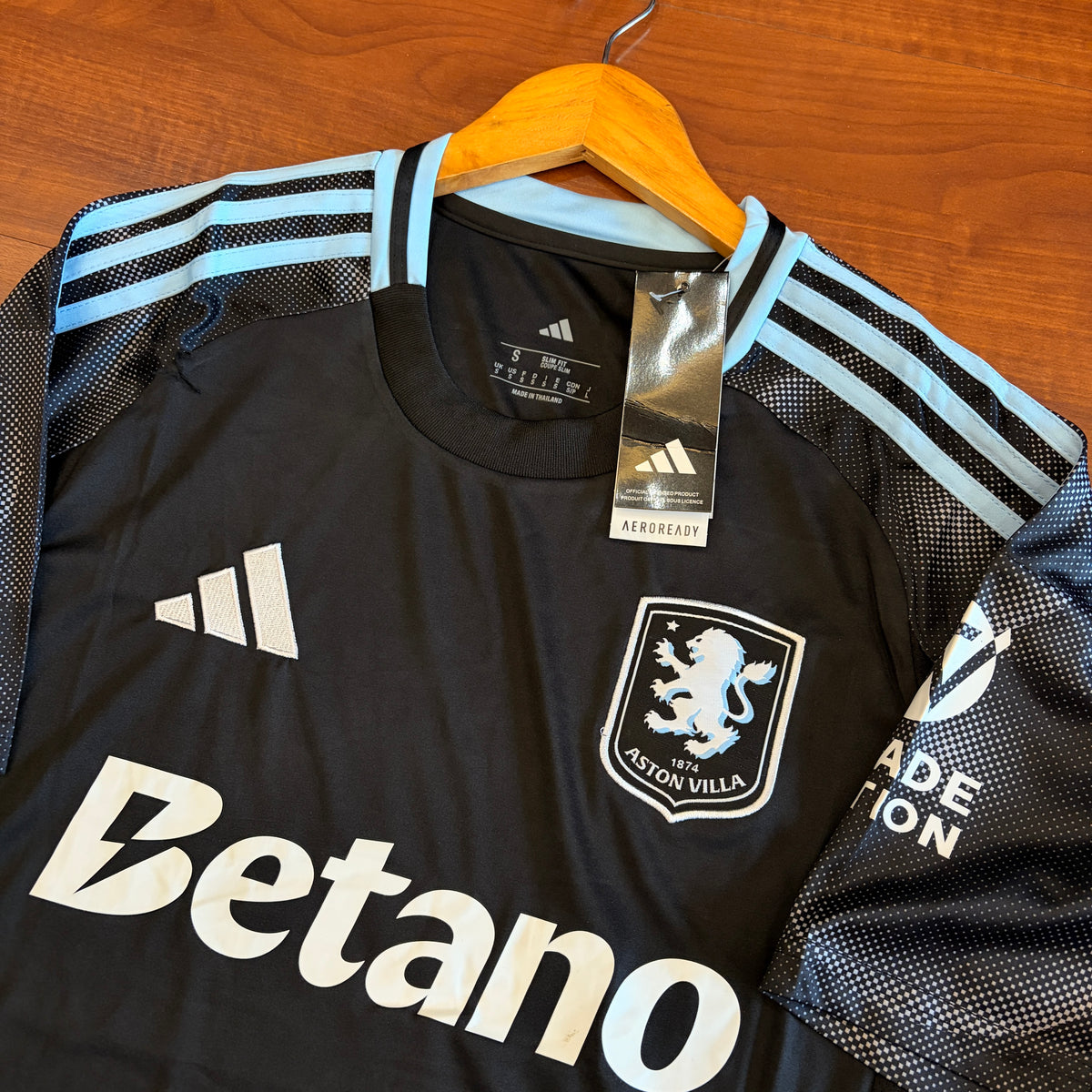 ASTON VILLA PRETA
