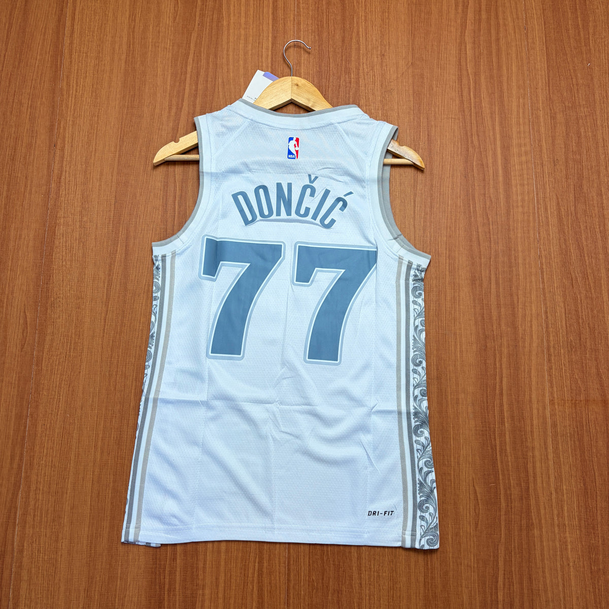 Dallas Mavericks Luka Doncic 77 City Edition