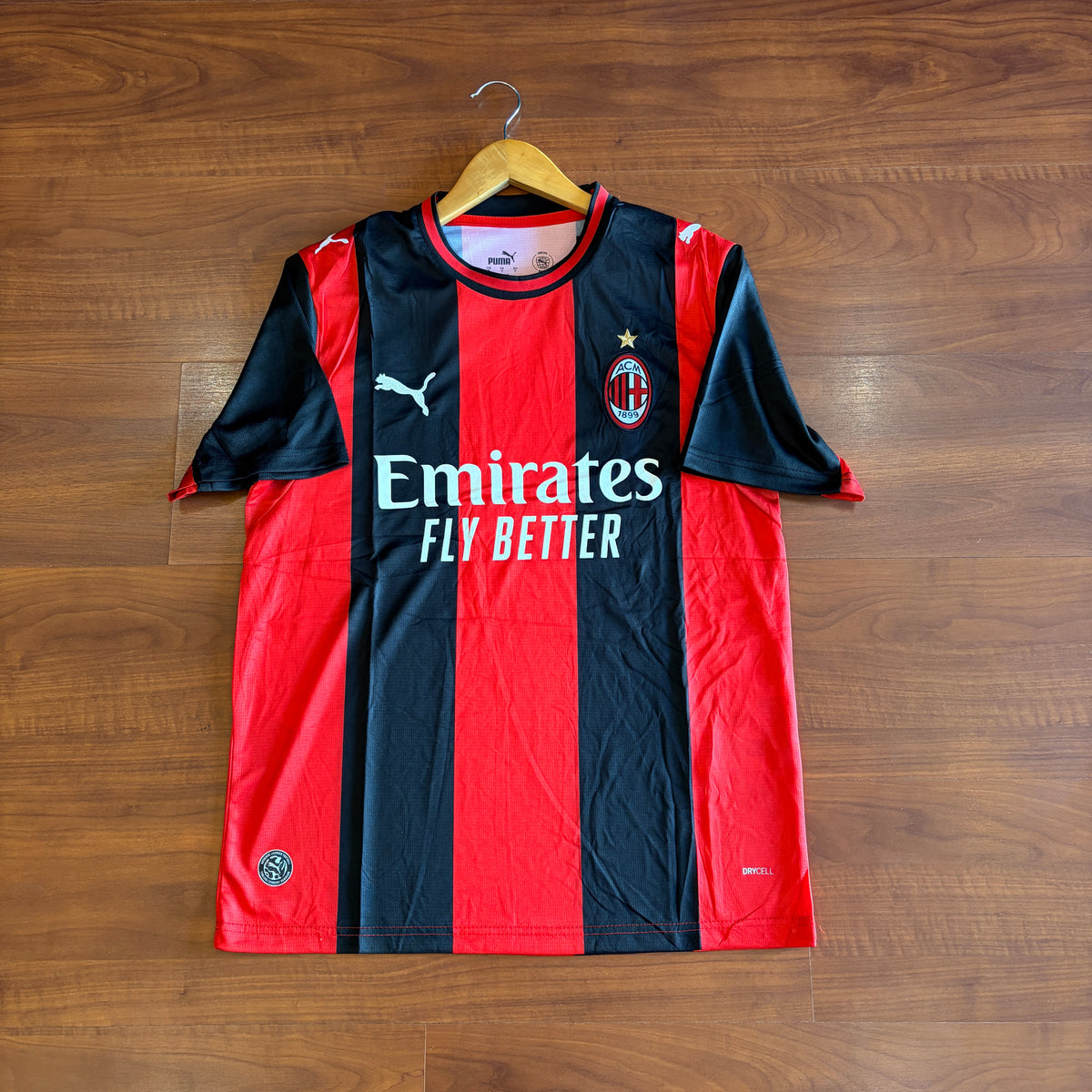 Milan 2027 Vermelha