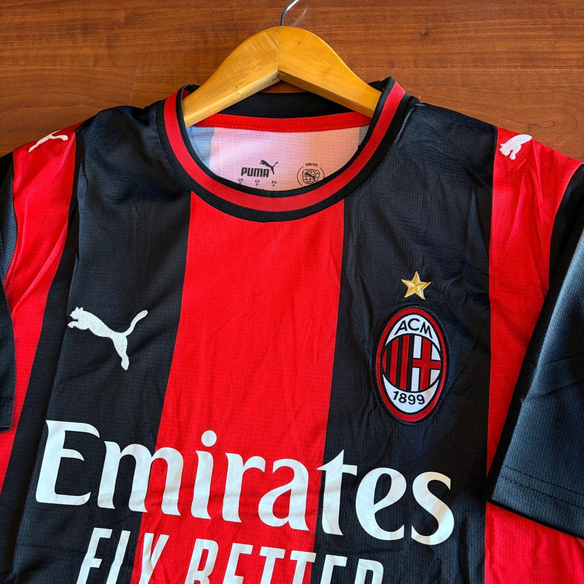 Milan 2027 Vermelha