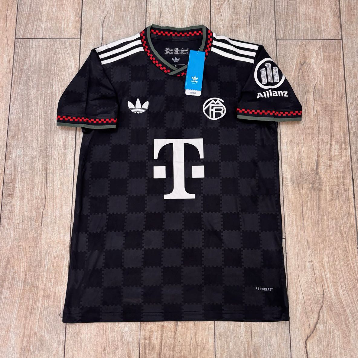 BAYERN MUCHEN ESPECIAL PRETA